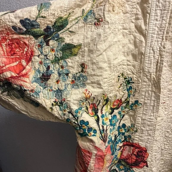 Magnolia Pearl Cream Floral Kimono - Picture 9 of 15